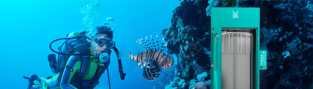 Hombre buceando gracias a Dryfing URA